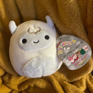 Yuri the Yeti Squishmallow